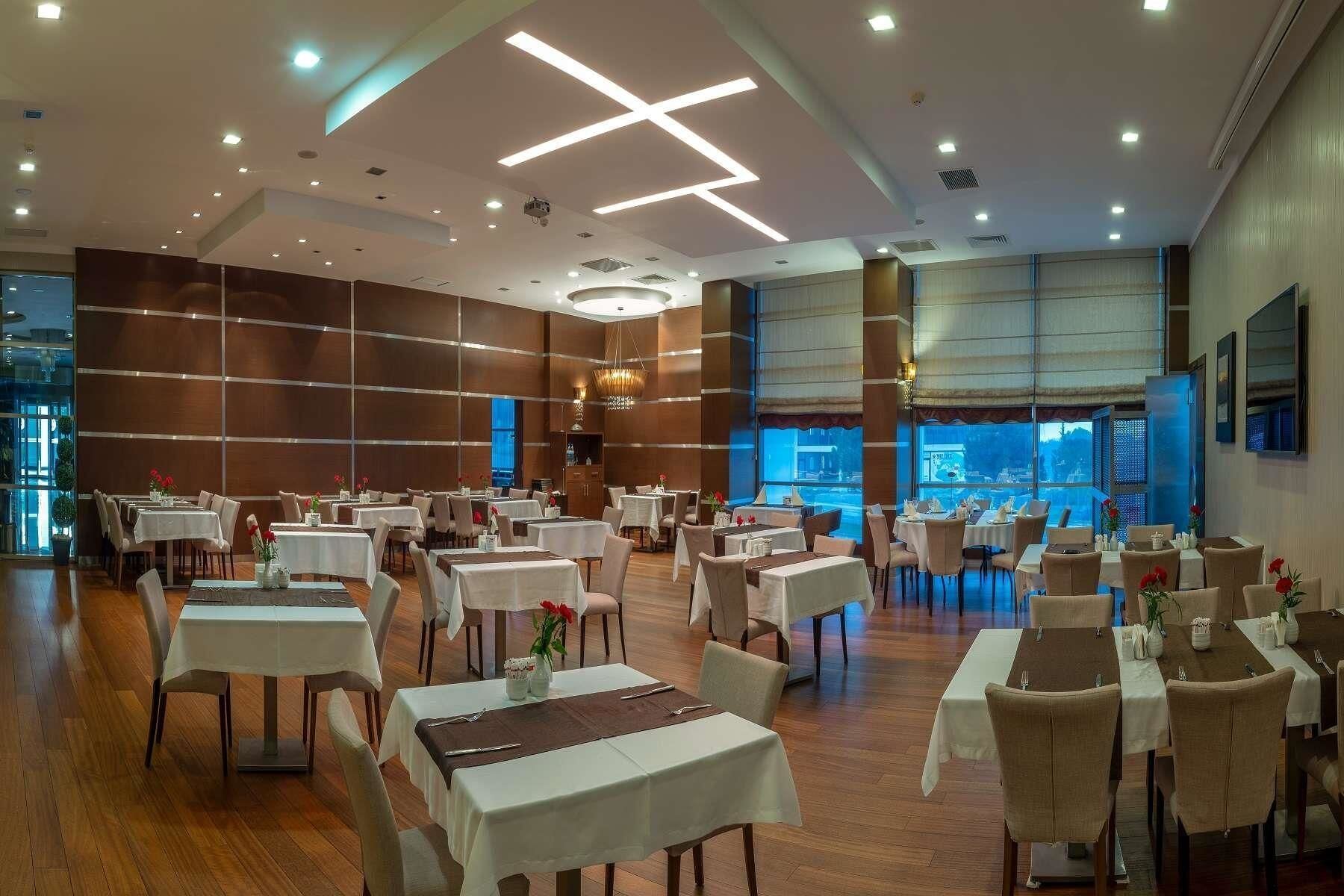 فندق Ramada Plaza By Wyndham كهرمانماراس المظهر الخارجي الصورة